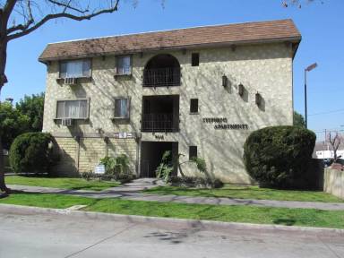 Main picture of 8011 Bright Ave