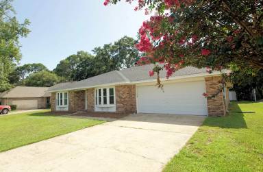 Main picture of 211 Brian Cir