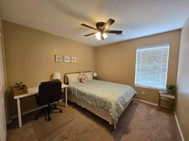 Main picture of 2215 W Nancy Ln