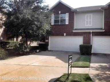 Main picture of 7260 Mediterranean Dr