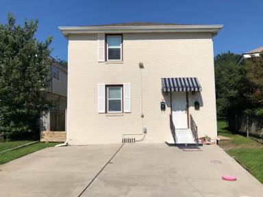 Main picture of 32 Bluebird St