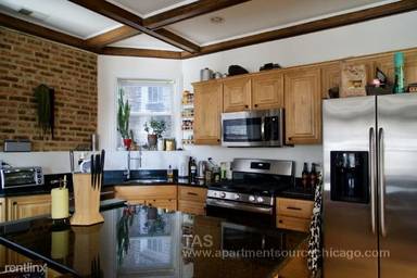 Main picture of 1010 N Kedzie Ave