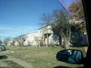 Main picture of 1008 Kim St