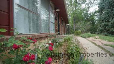 Main picture of 2215 Nicholl St W