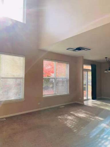 Main picture of 2401 Sunshine Ln