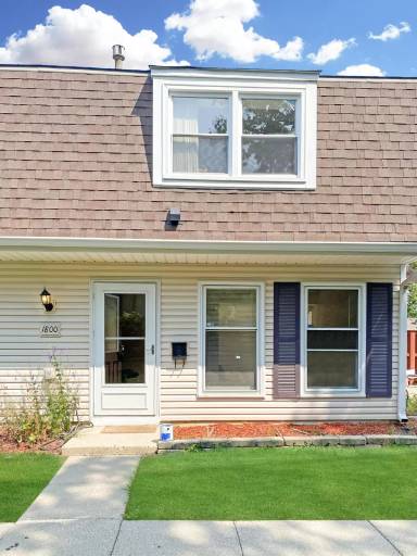 Main picture of 1800 Jamestown Cir
