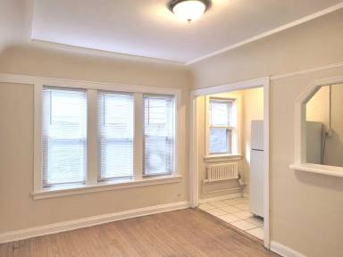 Main picture of 1527 N Marshall St