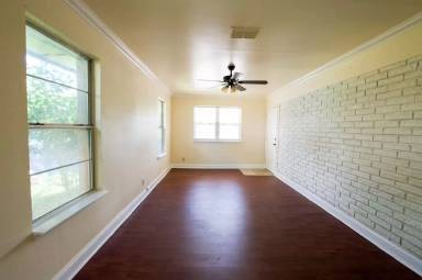 Main picture of 1217 Park St