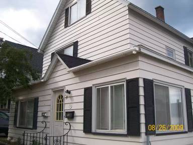 Main picture of 212 W Crescent St