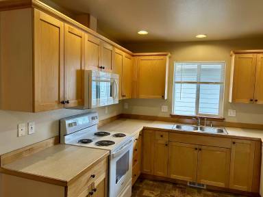 Main picture of 310 Nooksack Ave