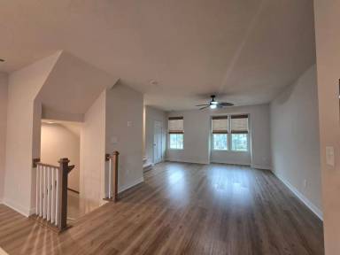 Main picture of 302 Fost Blvd