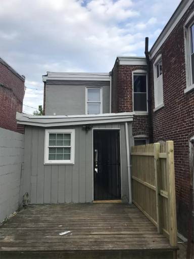 Main picture of 219 S Harrison St