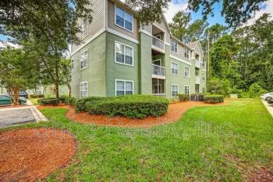 Main picture of Villas of Timberlin Parc Condominiums
