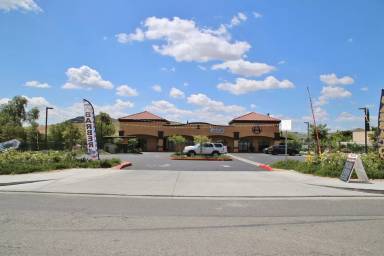 Main picture of 7372 Mission Blvd