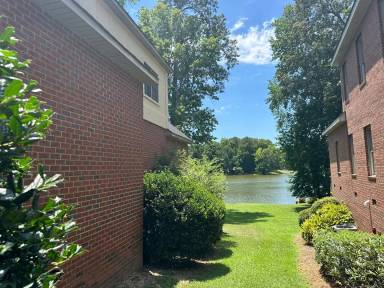 Main picture of 110 Wimbledon Ct