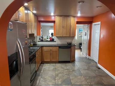 Main picture of 4824 Umbria St