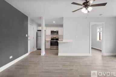 Main picture of 6826 N Ridge Blvd
