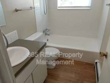 Main picture of 1458-88 E 16th St