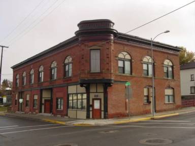 Main picture of 303 1/2 N Warren St