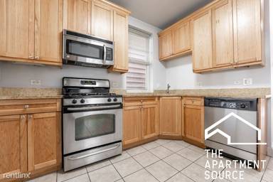 Main picture of 1142 W Wellington Ave