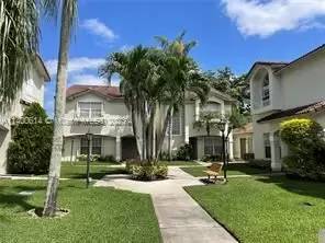 Main picture of Pembroke Lakes