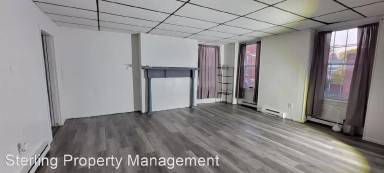 Main picture of 124 E 4th St