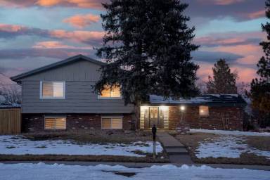 Main picture of 5309 W Roxbury Pl