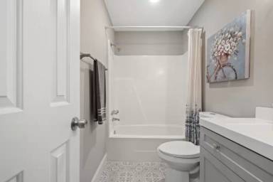 Main picture of 4115 Eastham Rd