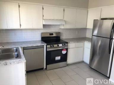 Main picture of 50 W 9th Pl Apartments