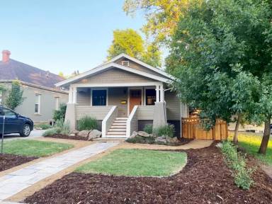 Main picture of 235 N Loomis Ave