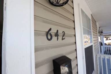 Main picture of 640 Marion Ave