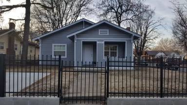 Main picture of 502 S Yorktown Ave