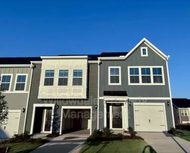 Main picture of 211 Central Townes Way