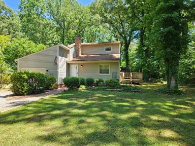 Main picture of 720 Riddle Mill Rd