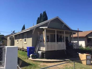 Main picture of 1925 Harrison Ave