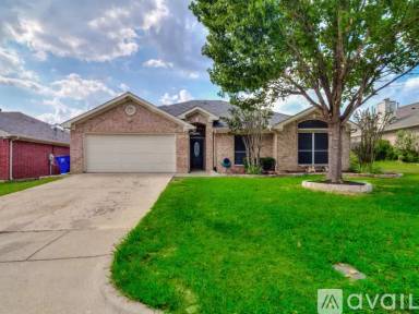 Main picture of 621 Jamie Ln