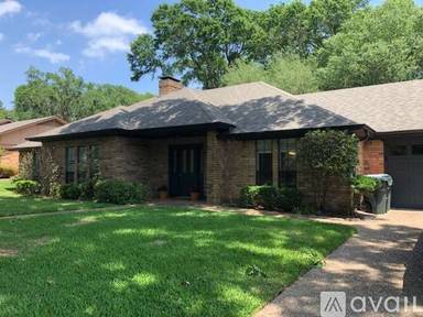 Main picture of 6214 Huntington Dr