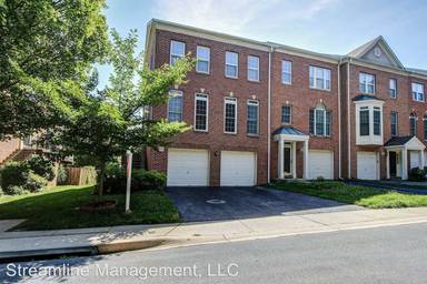 Main picture of 516 Winding Rose Dr