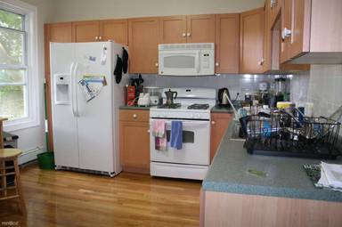 Main picture of 14 Schiller St