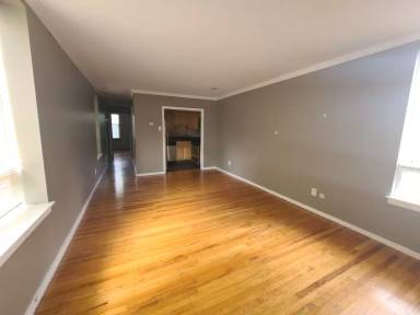 Main picture of 226 Monroe St
