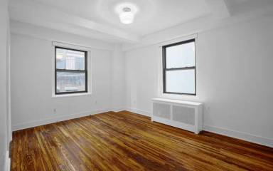 Main picture of 271 W 73rd St