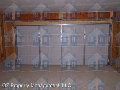 Main picture of 400 McEwing Dr