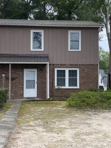 Main picture of 4405 Lakeside Dr