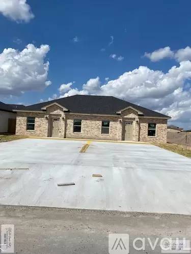 Main picture of 2330 Summit Rd