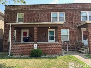 Main picture of 823 W Rich St