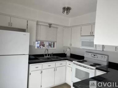Main picture of 923 Alvarado Dr SE
