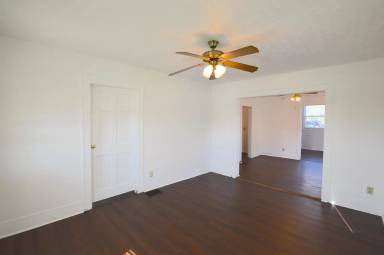Main picture of 1841 S Keystone Ave