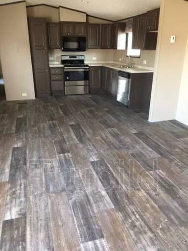 Main picture of 71 Ernest Ln
