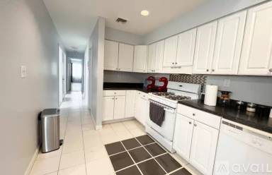 Main picture of 301 72nd St