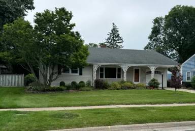 Main picture of 615 Roland Ave